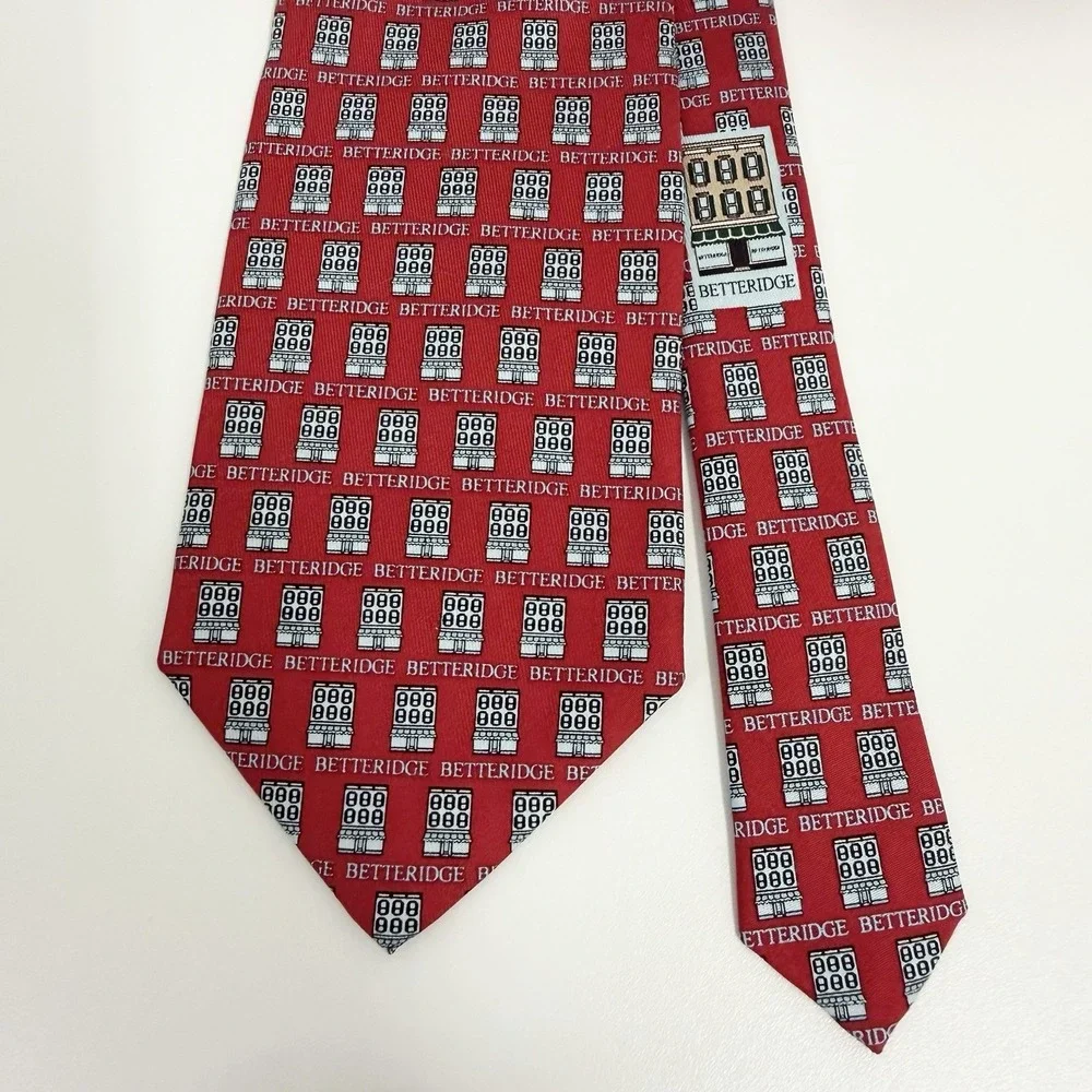Vineyard Vines Men's Tie Betteridge Red 100% Satin Silk USA 3.5